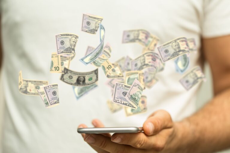 Why KashKick Pays You to Play Games, Take Surveys and Claim Deals
